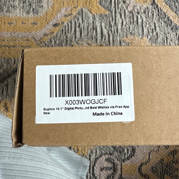 2 Digital Picture Frames Euphro Brand from Amazon - Picture 4 of 4